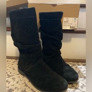 TOMS Women’s Black Suede Boots, size 7